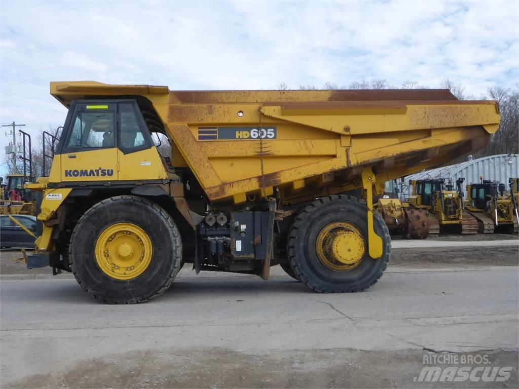 Komatsu HD605-7 Кар`єрні самоскиди