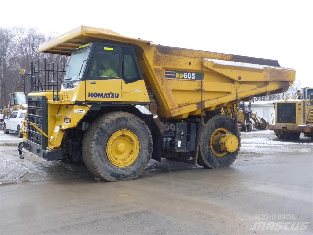 Komatsu HD605-7 Кар`єрні самоскиди