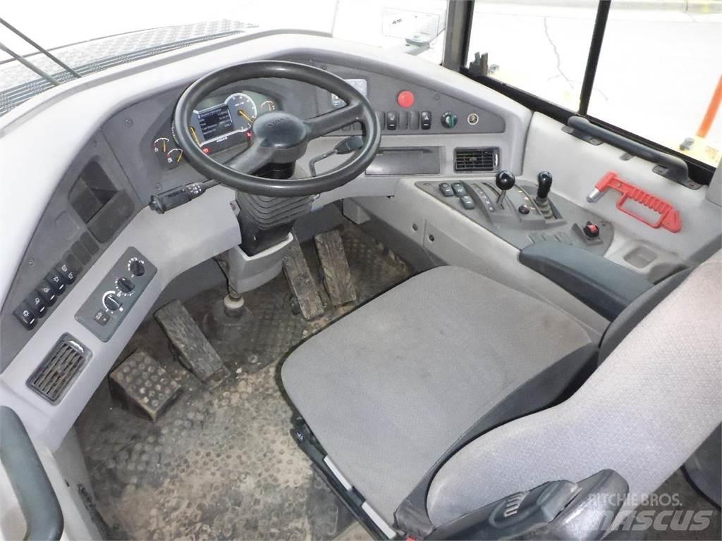 Volvo A25G Зчленовані самоскиди
