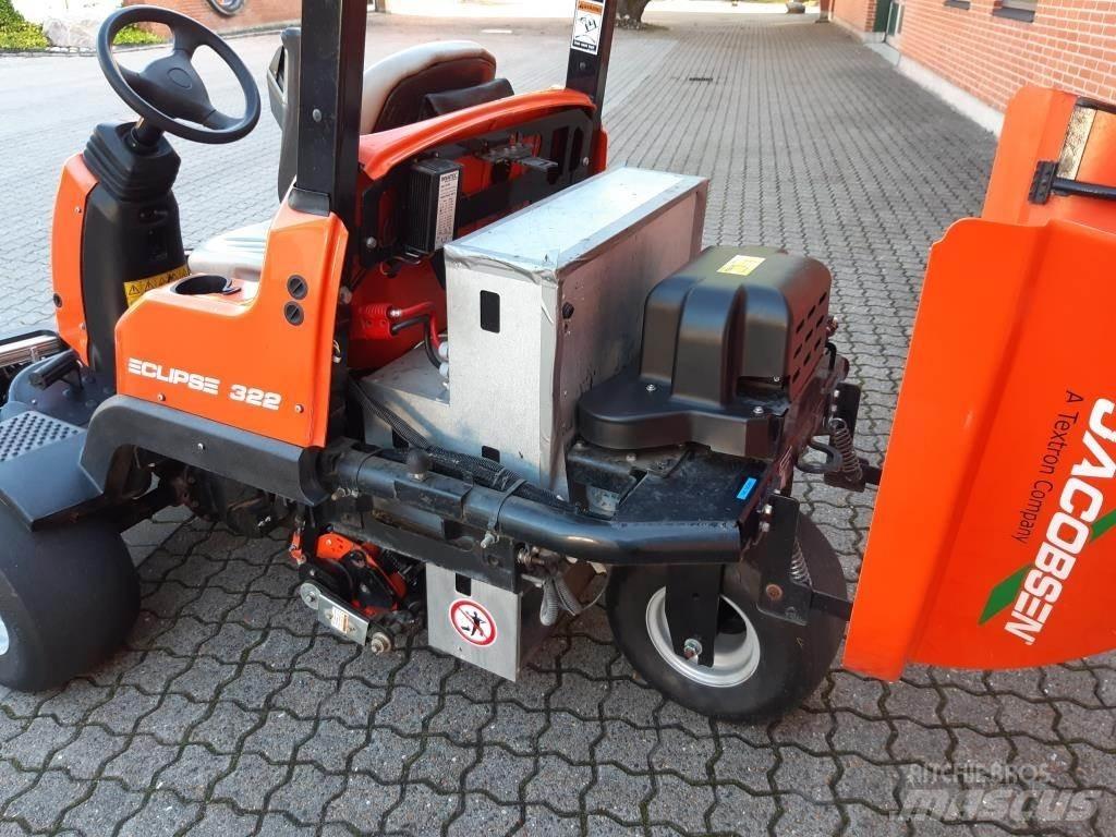 Jacobsen ECLIPS 322 Самохідні газонокосарки