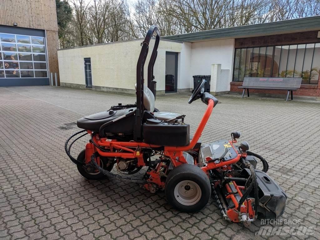 Jacobsen GP 400 Самохідні газонокосарки