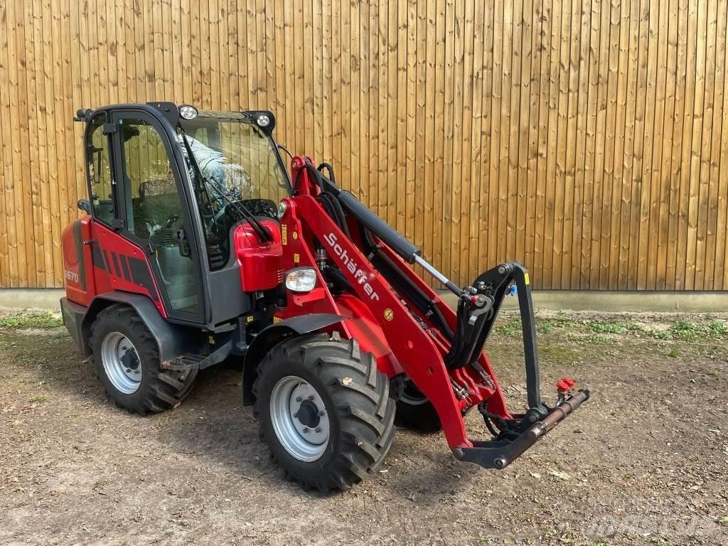 Schäffer 4670 Малі навантажувачі