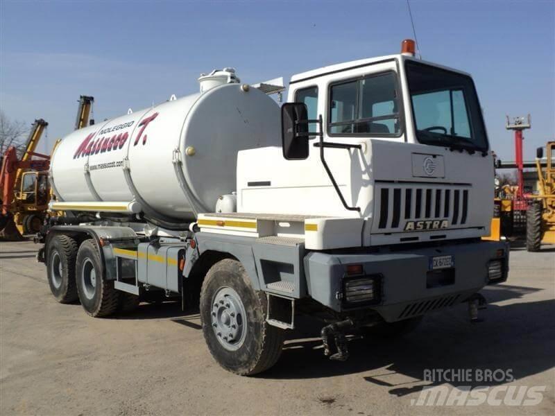 Astra BM304 Вантажівки-цистерни