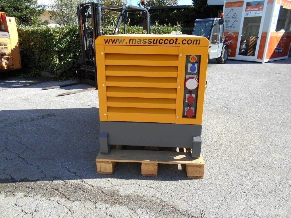 Atlas Copco QAS40 Освітлювальні вежі
