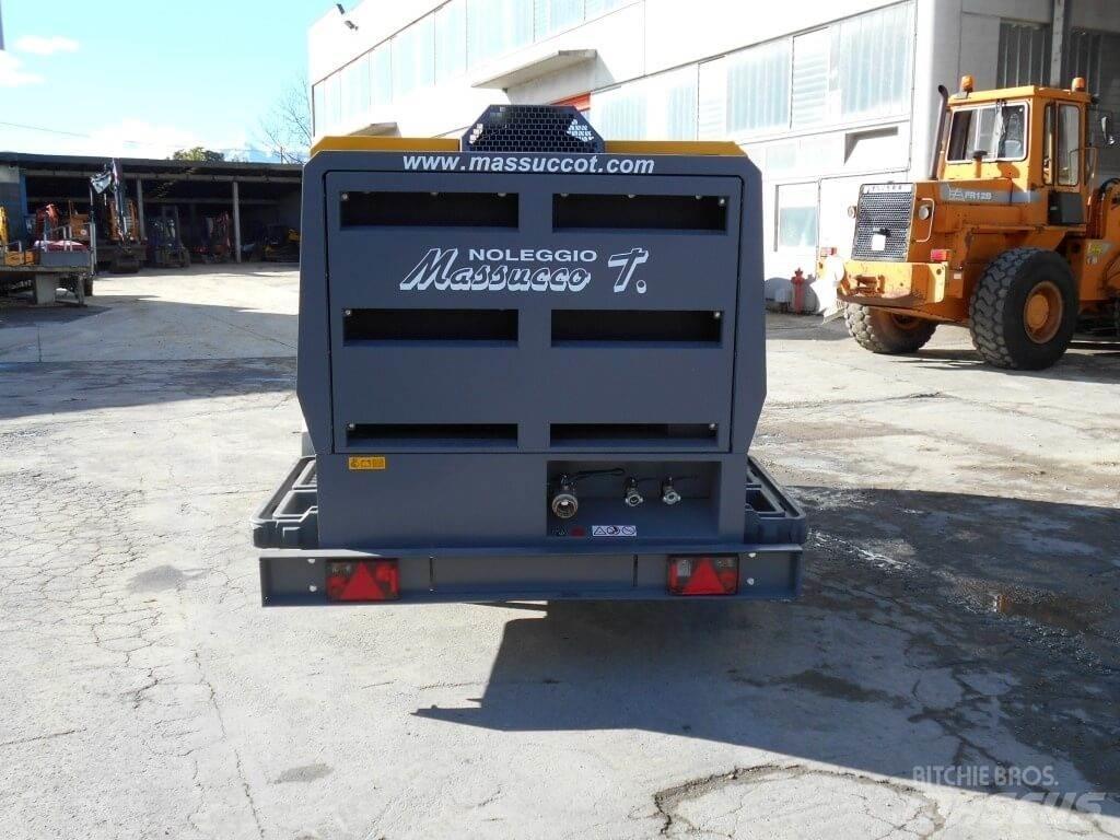 Atlas Copco XAHS 317 Компресори