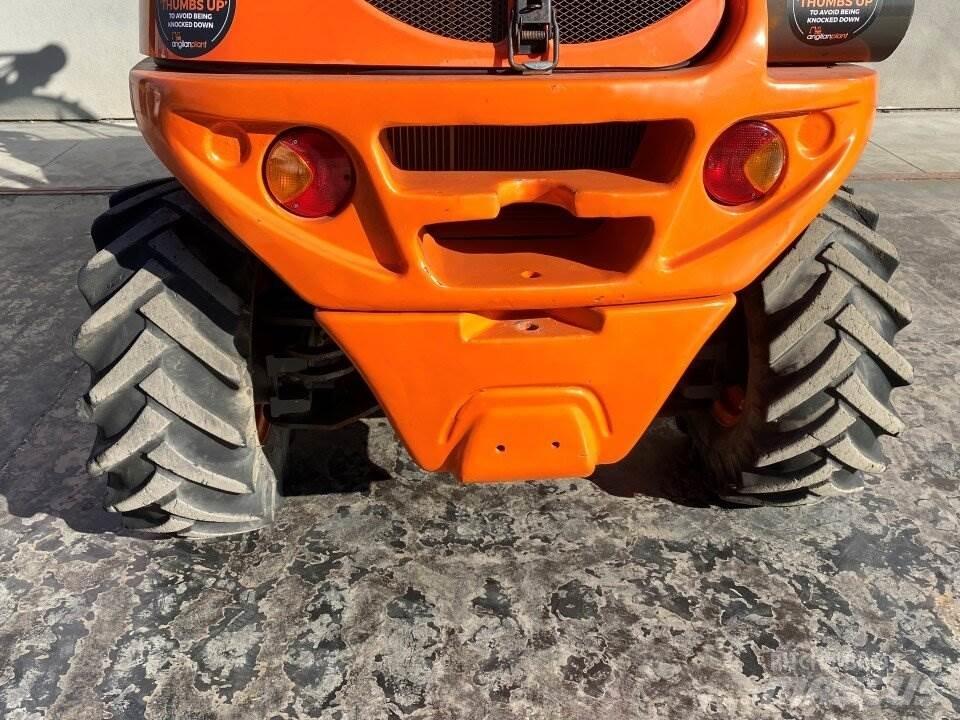 Ausa T144 Телескопічні навантажувачі