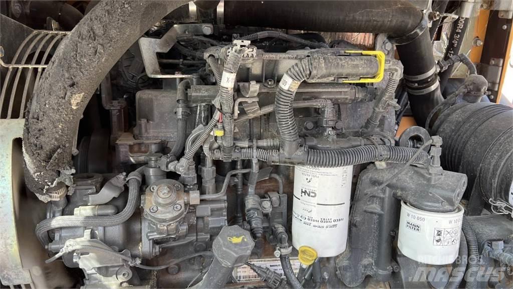 CASE 221F 4x4 Фронтальні навантажувачі