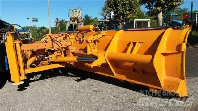 Case IH MXM190 Снігоочищувальні ножі та плуги
