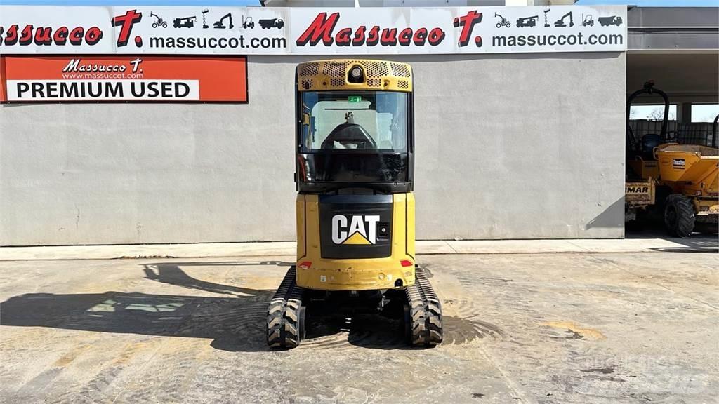CAT 302CR Міні-екскаватори < 7т