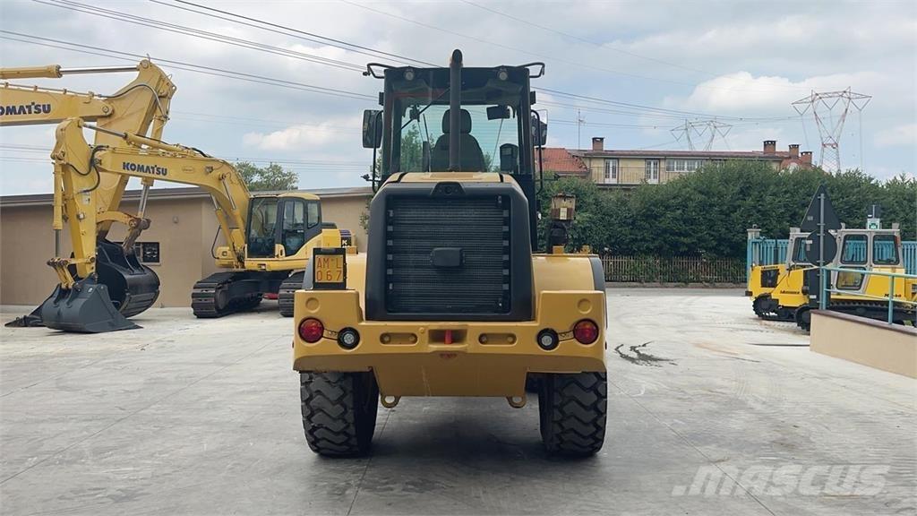 CAT 914M Фронтальні навантажувачі