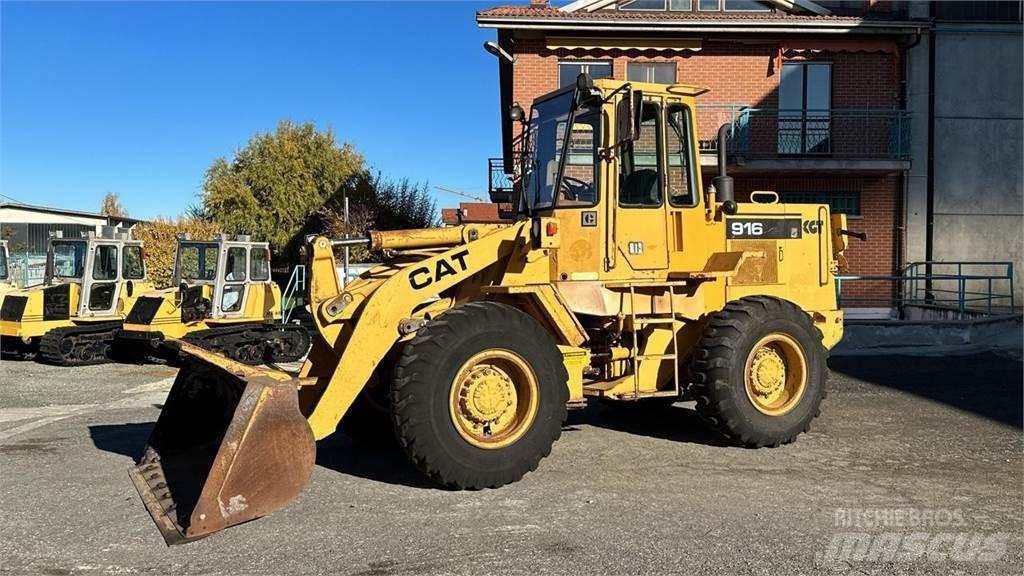 CAT 916 Фронтальні навантажувачі