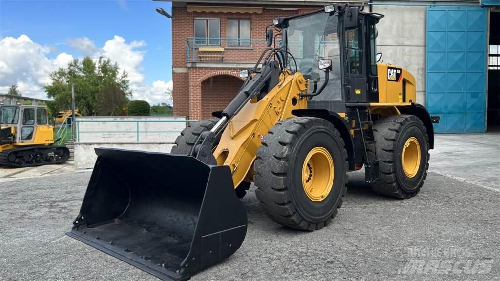 CAT 924H Фронтальні навантажувачі