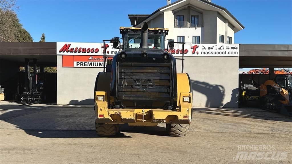 CAT 950M Фронтальні навантажувачі