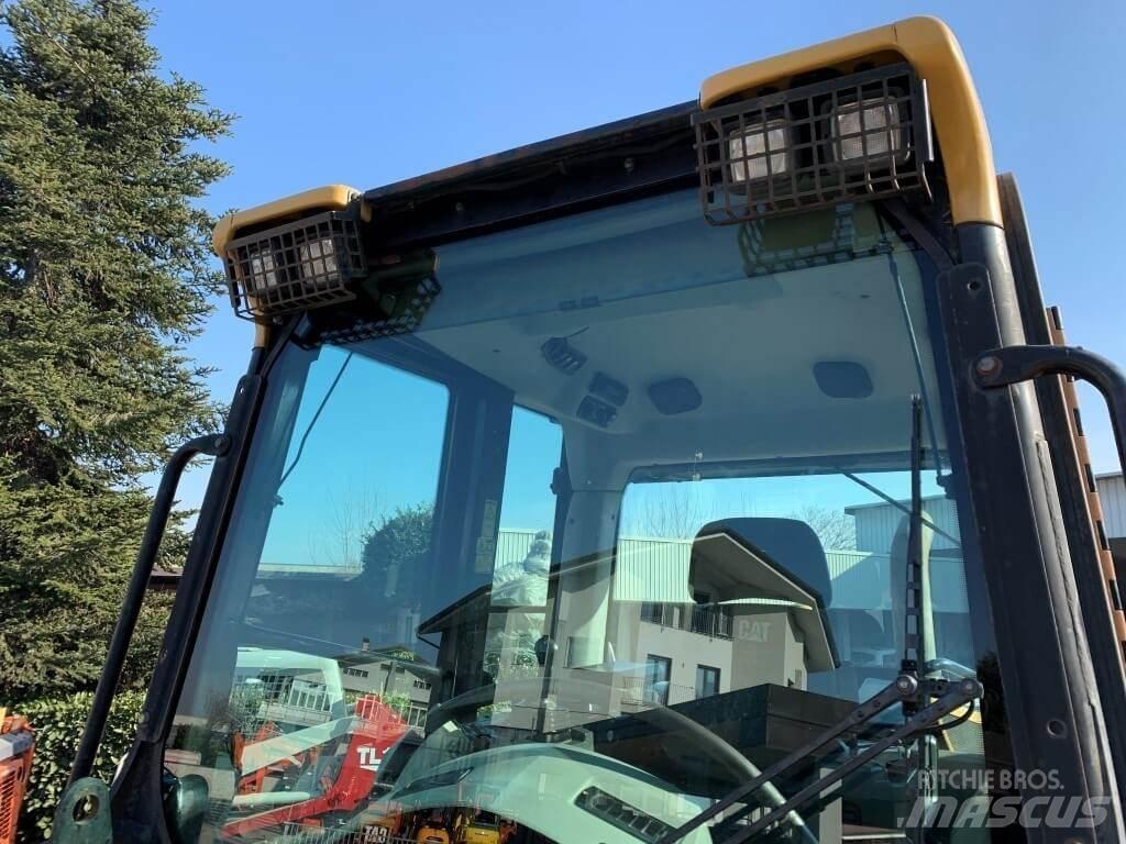CAT 963D Фронтальні навантажувачі