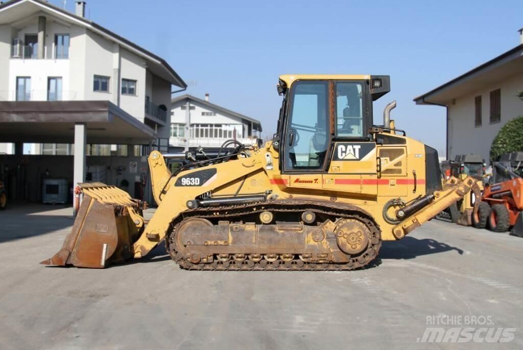 CAT 963D Фронтальні навантажувачі