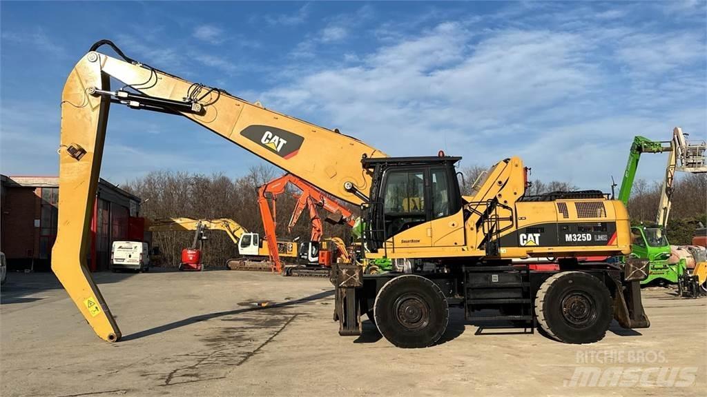 CAT M325D 4X4 Колісні екскаватори