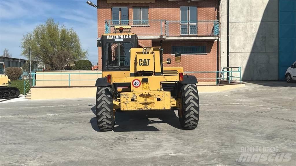 CAT TH63 Телескопічні навантажувачі