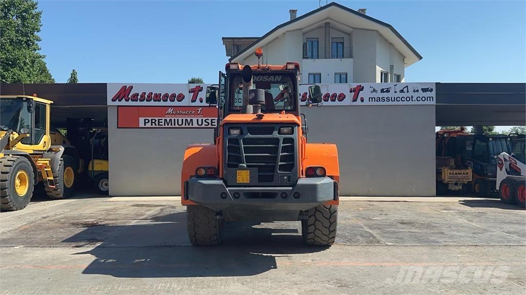 Doosan DL250-5 Фронтальні навантажувачі