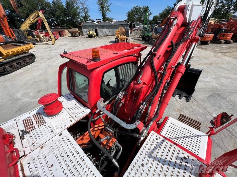 Doosan DX340 LC Гусеничні екскаватори