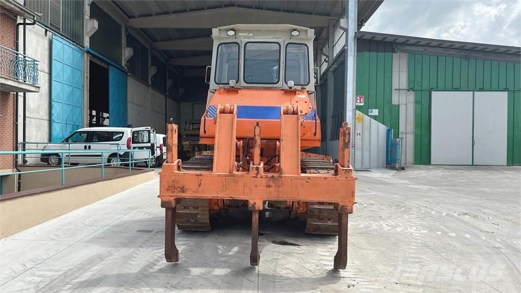 Fiat-Hitachi FD20 Гусеничні бульдозери