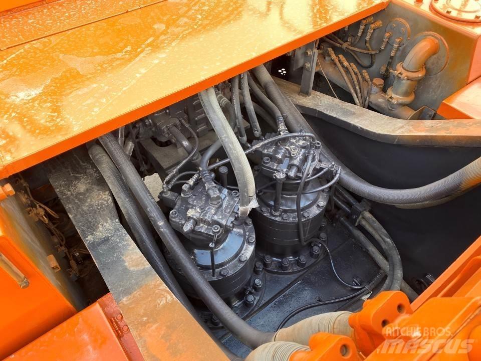 Hitachi EX800 Гусеничні екскаватори