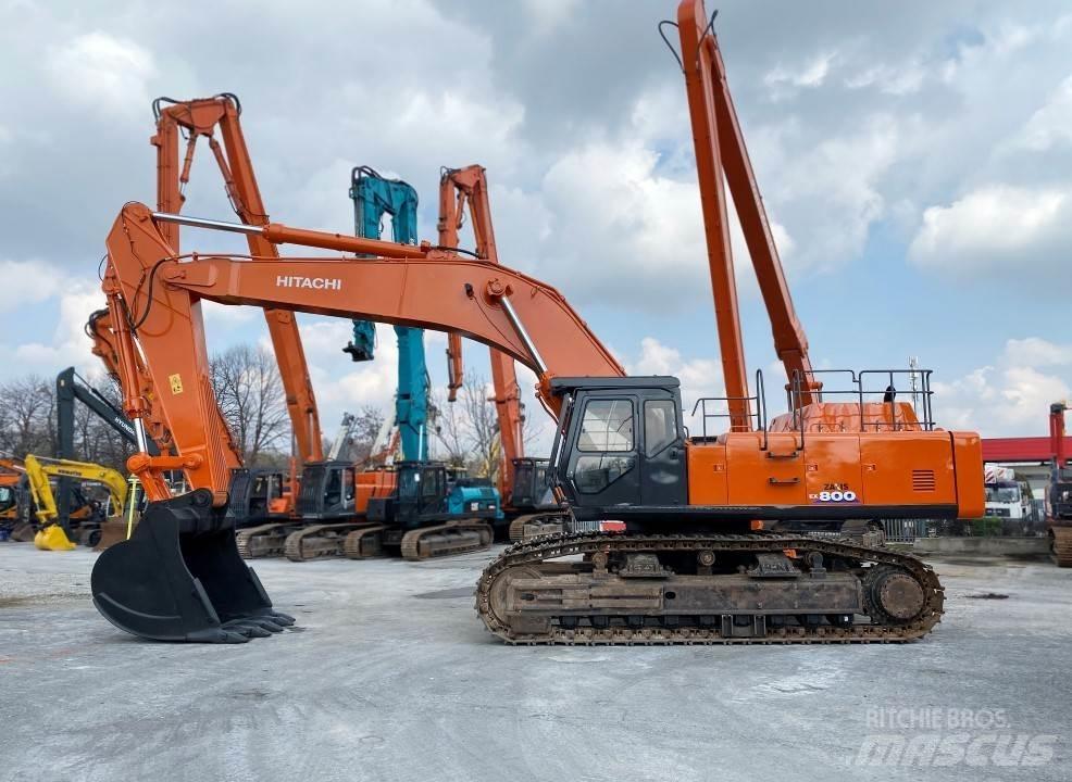 Hitachi EX800 Гусеничні екскаватори