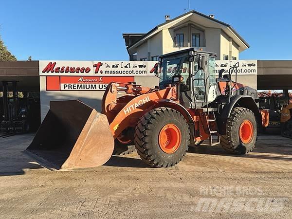 Hitachi ZW220-6 Фронтальні навантажувачі
