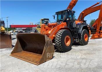 Hitachi ZW250-6 Фронтальні навантажувачі