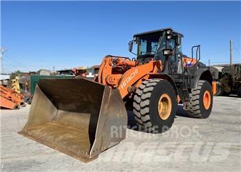 Hitachi ZW250-6 Фронтальні навантажувачі