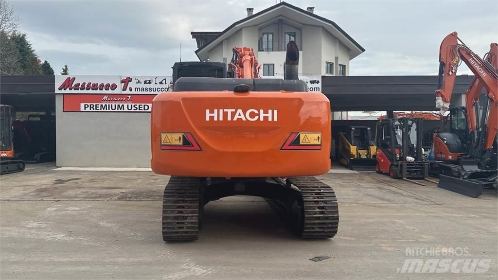 Hitachi ZX210LCN-5B Гусеничні екскаватори