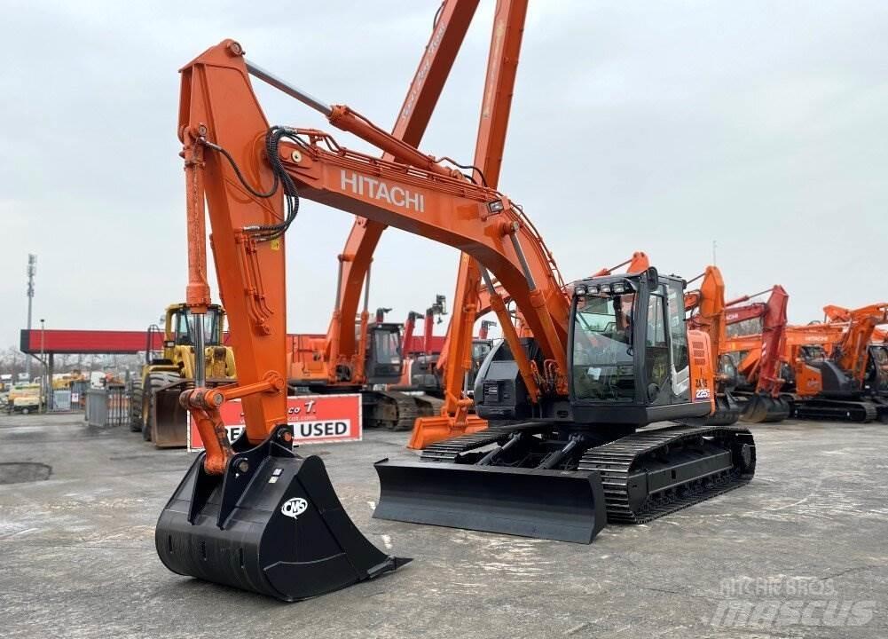 Hitachi ZX225 USBLC Гусеничні екскаватори
