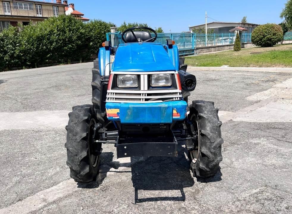 Iseki 240 4x4 Снігоочищувальні ножі та плуги