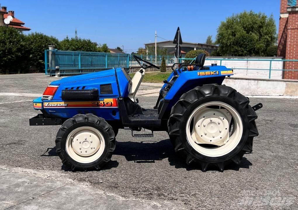 Iseki 240 4x4 Снігоочищувальні ножі та плуги