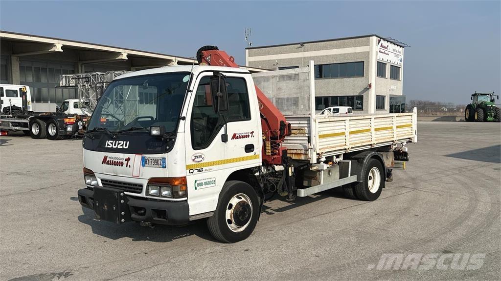 Isuzu NQR75 4X2 Вантажівки / спеціальні