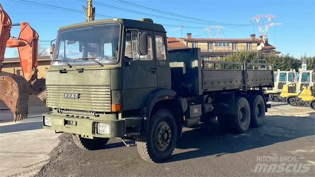 Iveco 260-35 6x4 Вантажівки / спеціальні