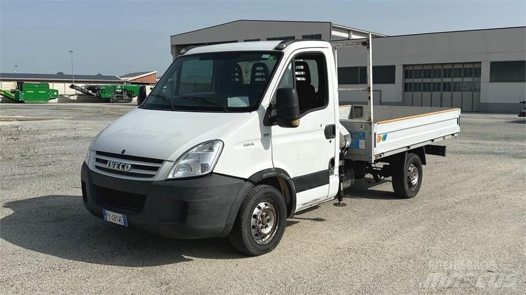 Iveco Daily - 29L 12 Вантажівки / спеціальні
