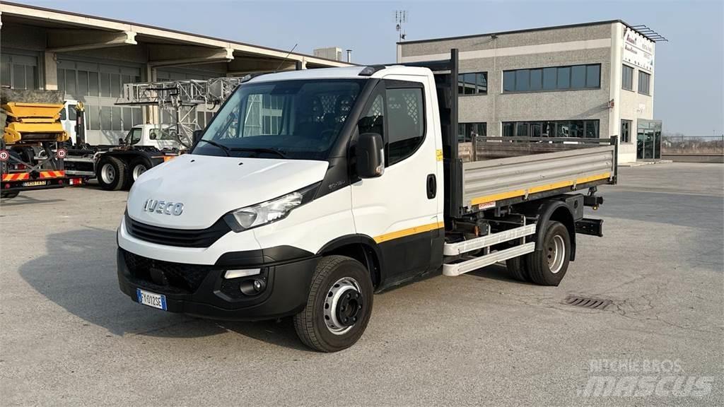 Iveco DAILY 60-150 Вантажівки / спеціальні