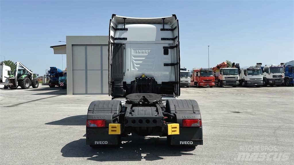 Iveco S-WAY 490 4x2 Вантажівки / спеціальні