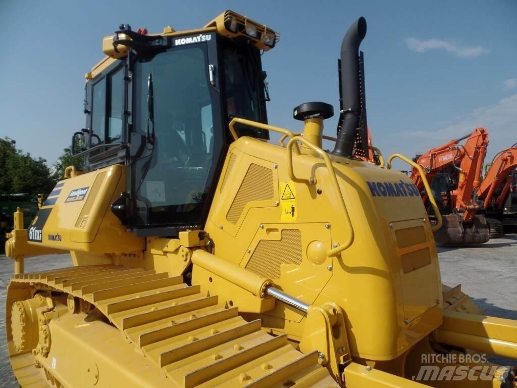 Komatsu D61 EXi Гусеничні бульдозери