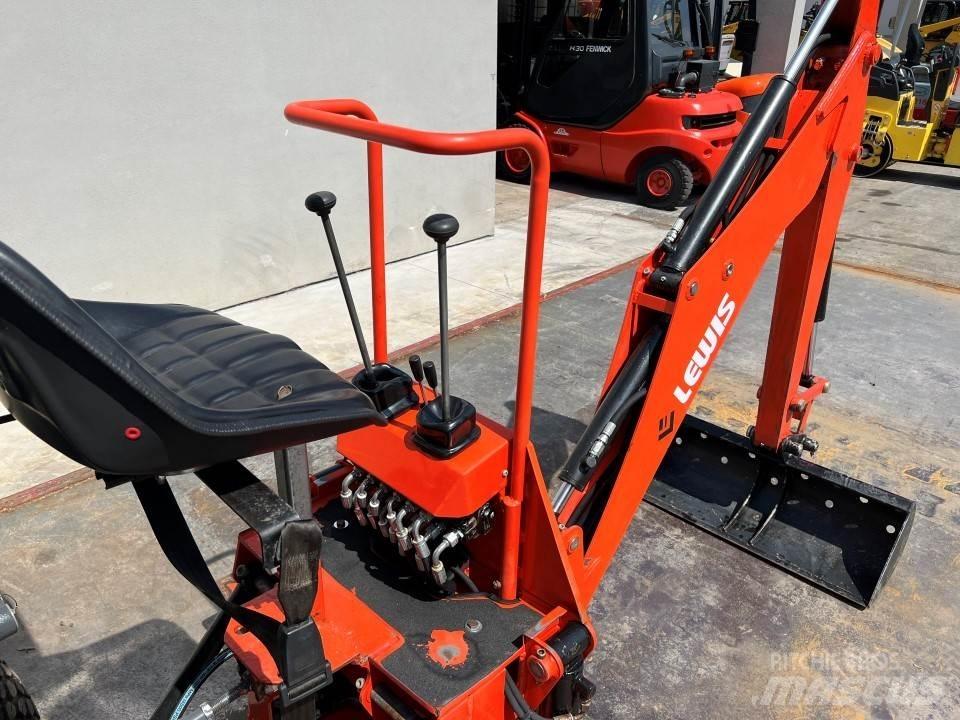 Kubota B2231 Екскаватори-навантажувачі