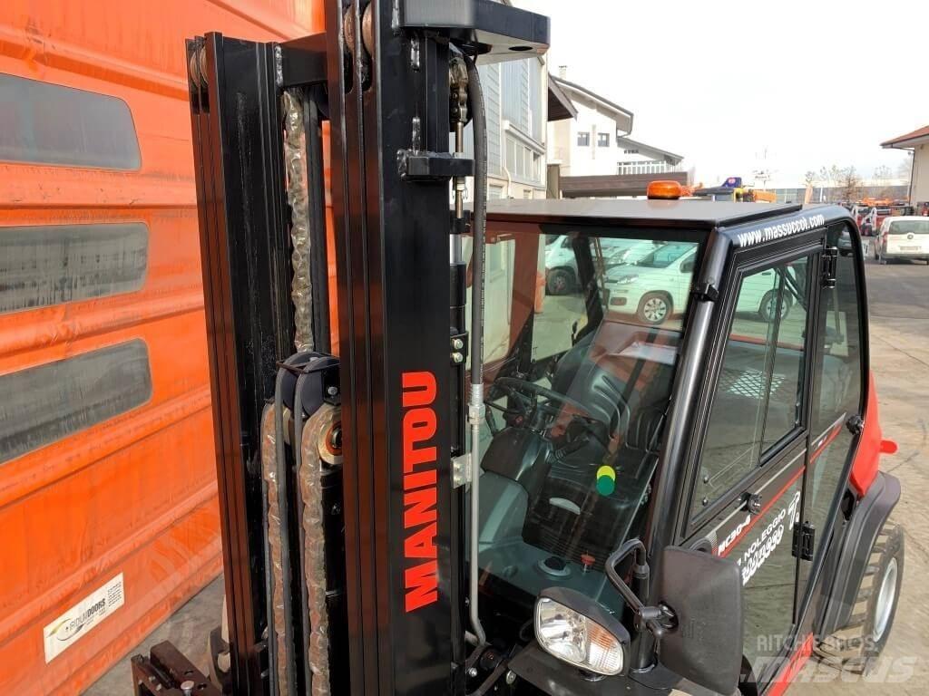 Manitou MC30-4 DK 4X4 Навантажувачі підвищеної прохідності