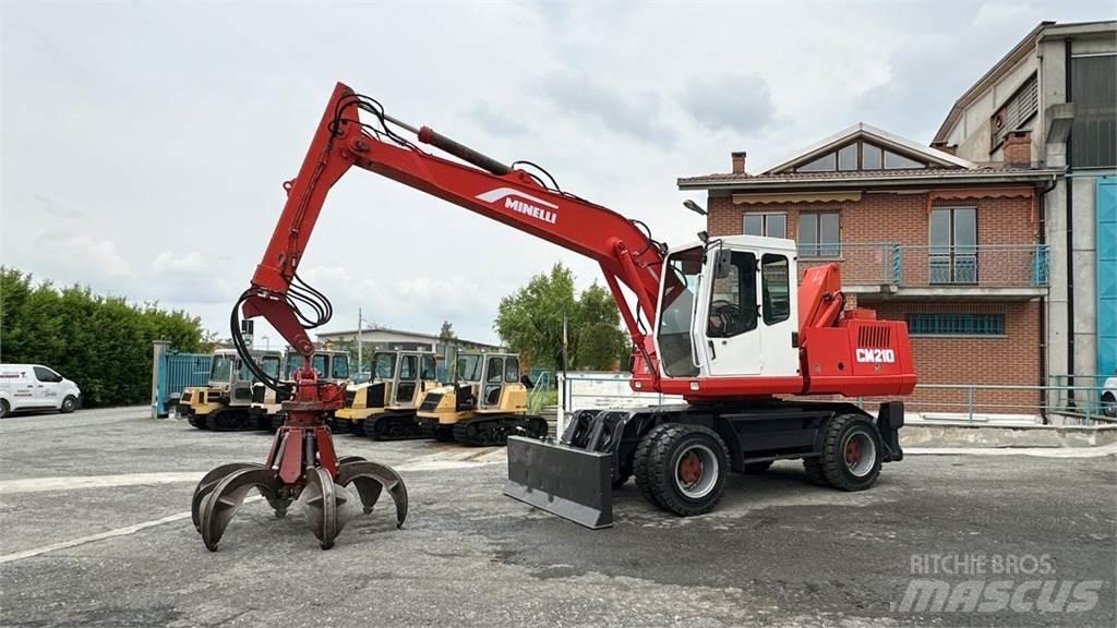 Minelli CM210 Колісні екскаватори