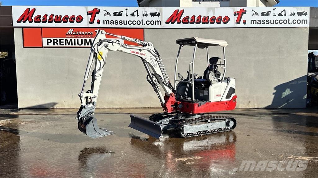 Takeuchi TB225 Міні-екскаватори < 7т