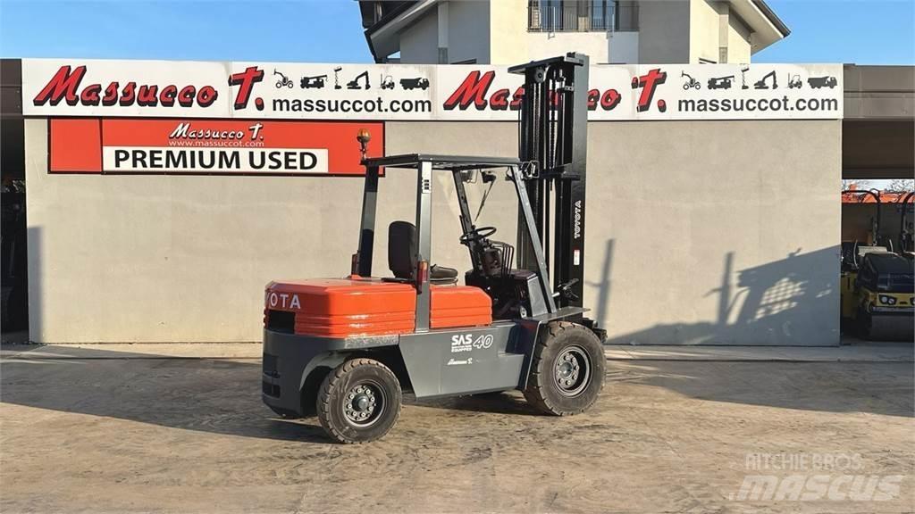 Toyota 02-5FD40 Дизельні навантажувачі