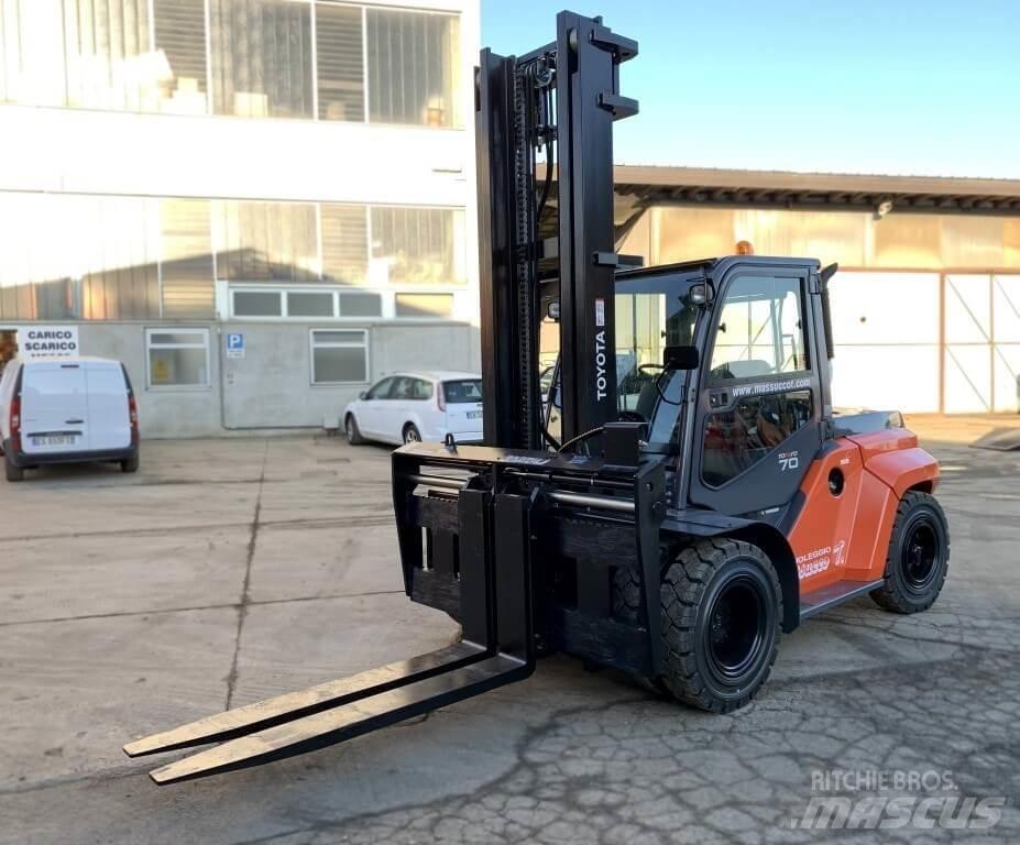 Toyota 40-8FD70N Дизельні навантажувачі