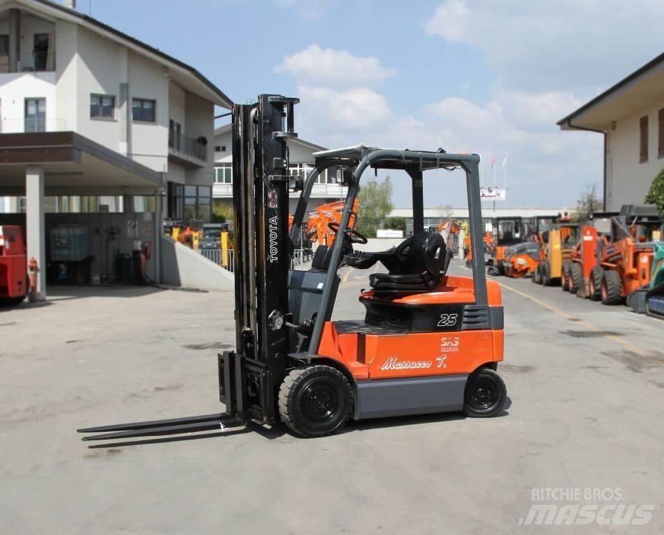 Toyota 7FBMF25 Електронавантажувачі