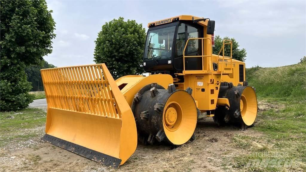 Vandel Quantum QS260 Гусеничні бульдозери