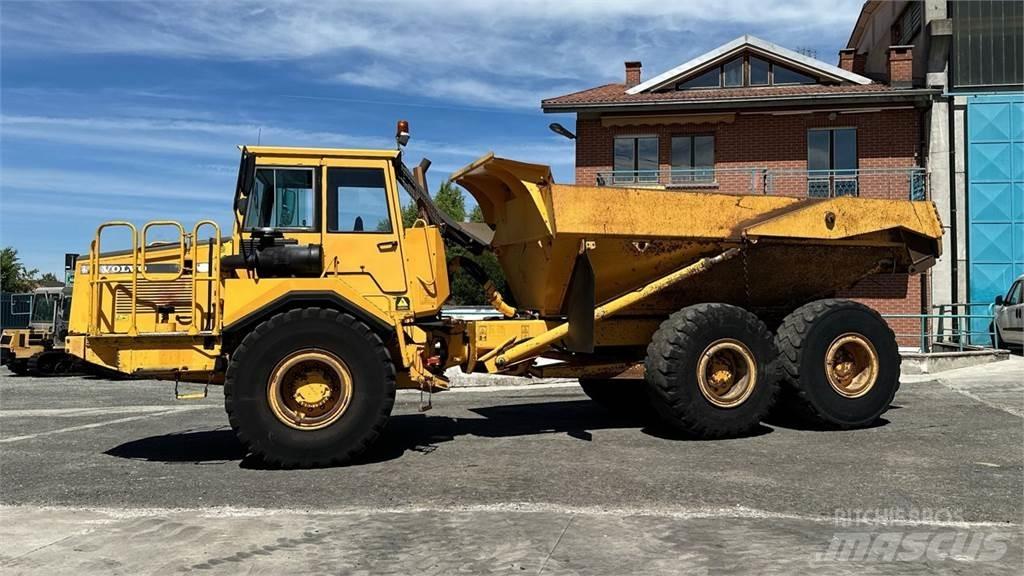 Volvo A25C 6X6 Міні самоскиди