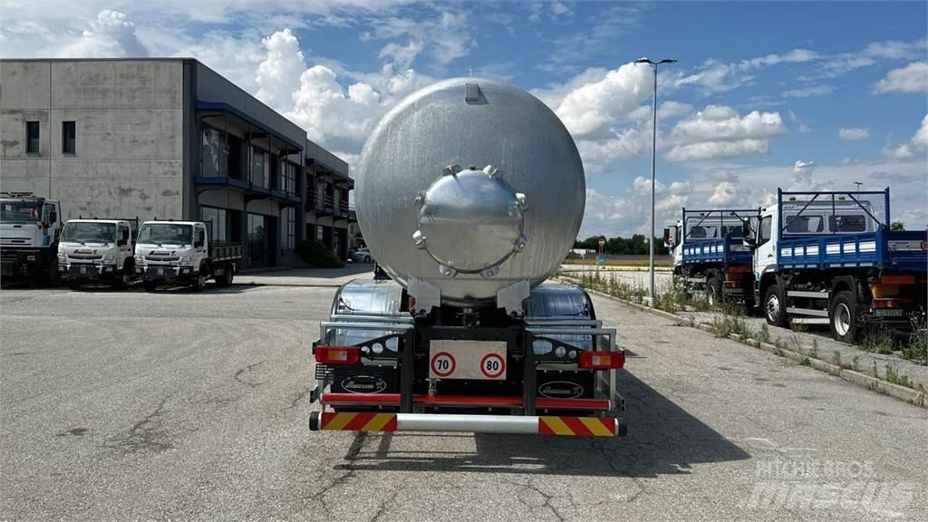 Volvo FMX 6X6 Вантажівки-цистерни