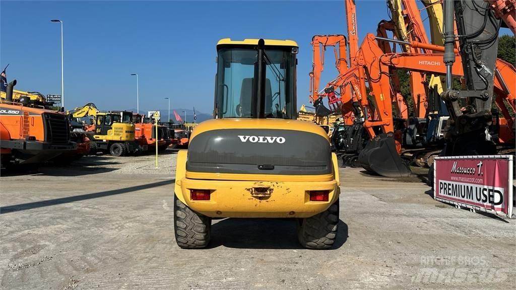 Volvo L 40 B-TP Фронтальні навантажувачі